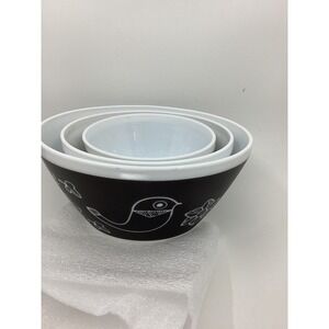 Vintage Charm by Pyrex Birds of a Feather Black White Nesting Mixing Bowls Set 3
